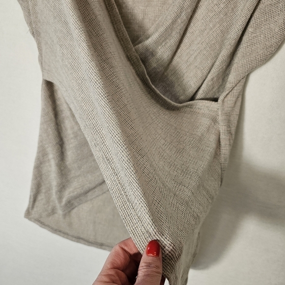 Mts Gray Wrap Front Top Women's Size Medium - Picture 7 of 8